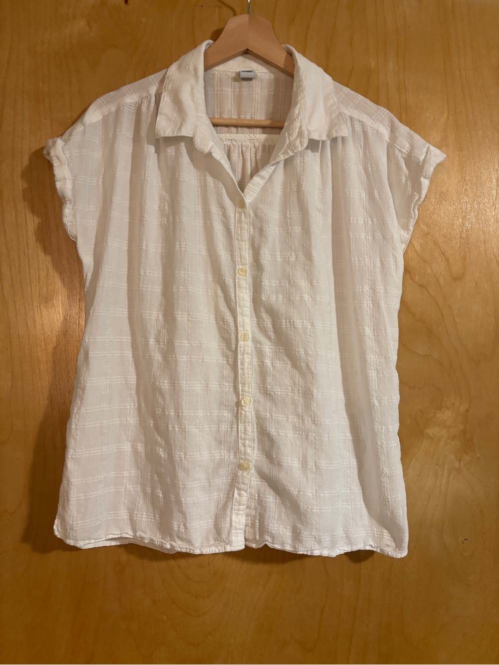 Old Navy White Button-Front Cap Sleeve Shirt L